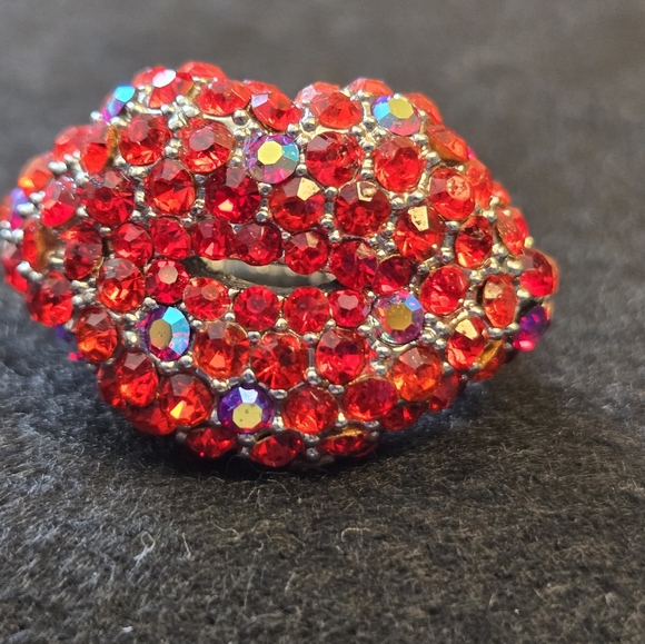 Red Rhinestone Lip Ring - Picture 11 of 12